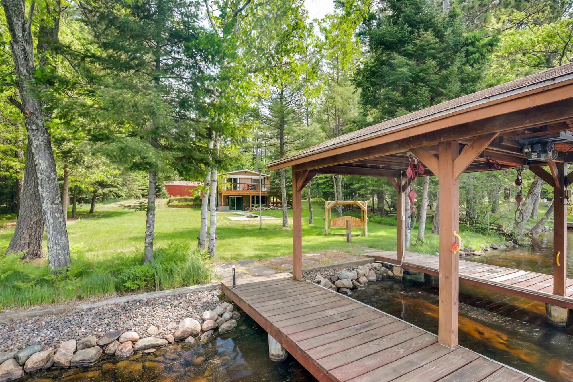 Waterfront Eagle River Home With Dock And Fire Pit! Exterior foto