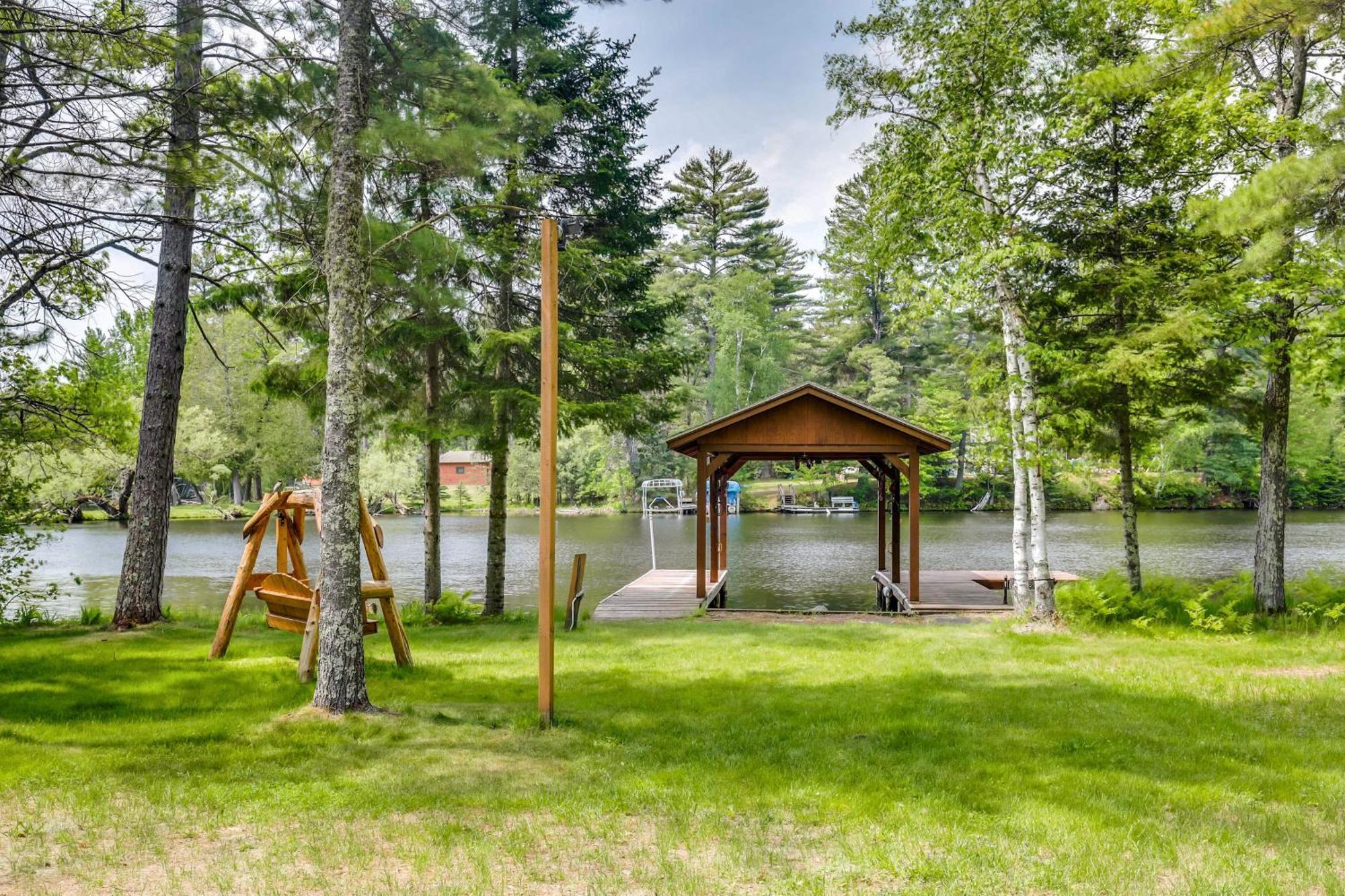 Waterfront Eagle River Home With Dock And Fire Pit! Exterior foto